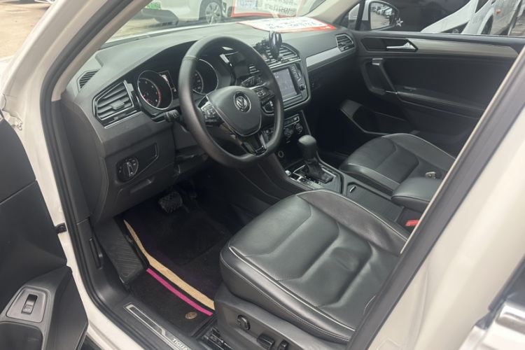 Used Volkswagen Tiguan L 2017 330TSI Automatic Two-Wheel Drive Flagship Edition Interior 3