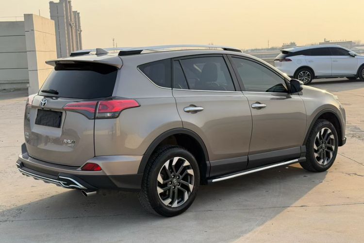 Used Toyota RAV4 2018 2.5L Automatic 4x4 Elite i Edition
