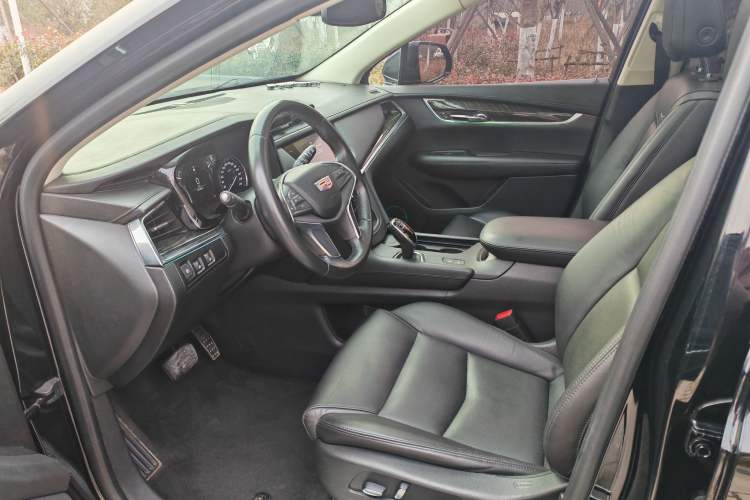 Used Cadillac XT5 2018 25T Luxury Model