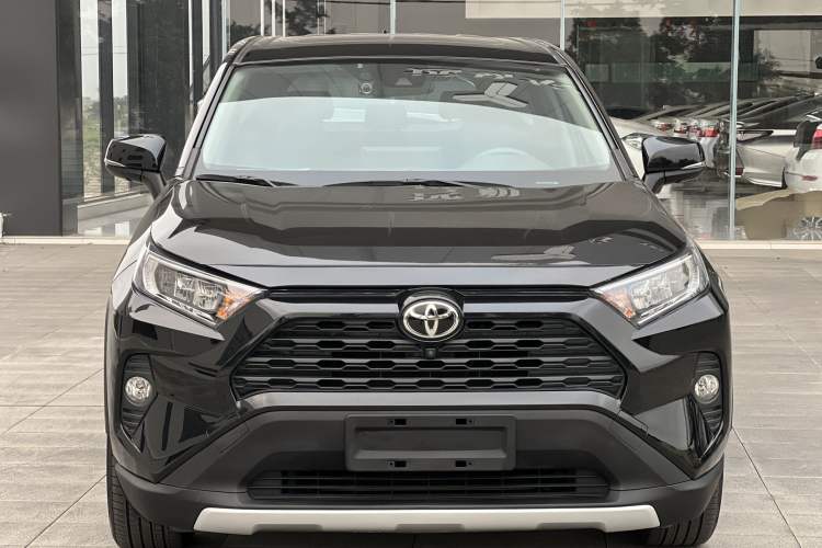 Used Toyota RAV4 2021 2.0L CVT Two-Wheel Drive Fashion PLUS Edition
