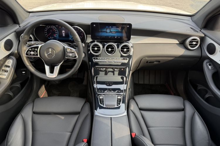 Used Mercedes-Benz GLC 2021 GLC 260 L 4MATIC Dynamic Edition Audio And AC Panel