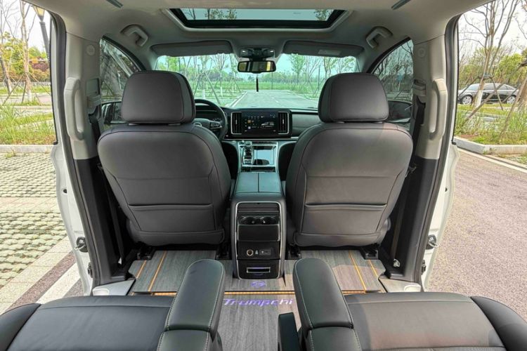 Used GAC Trumpchi M8 2023 Master Series 390T Prestige Edition Interior 8