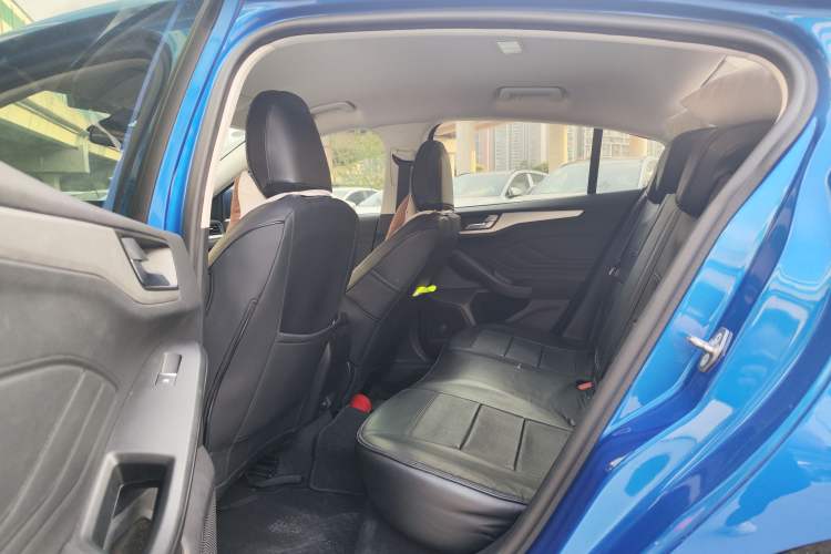 Used Ford Focus 2019 Sedan 1.5L Automatic FENGYUE Model China V Standard