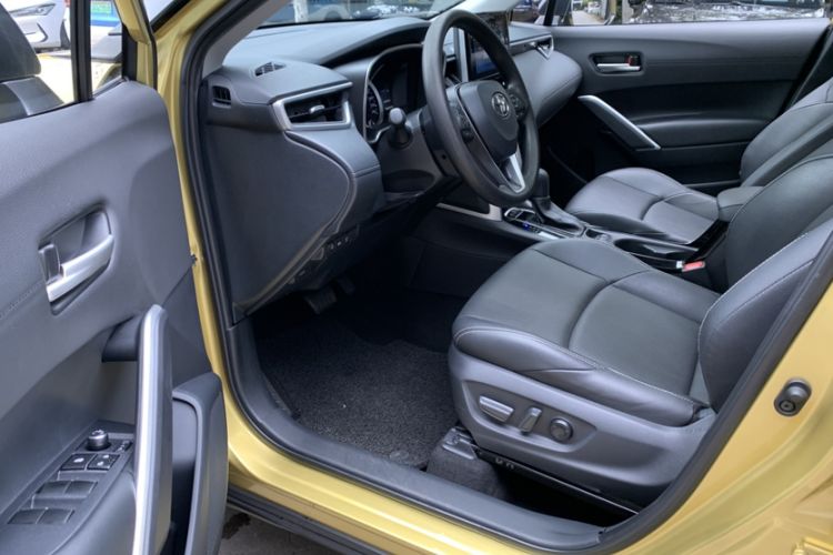 Used Toyota FRONTLANDER 2022 2.0L CVT Luxury PLUS Edition