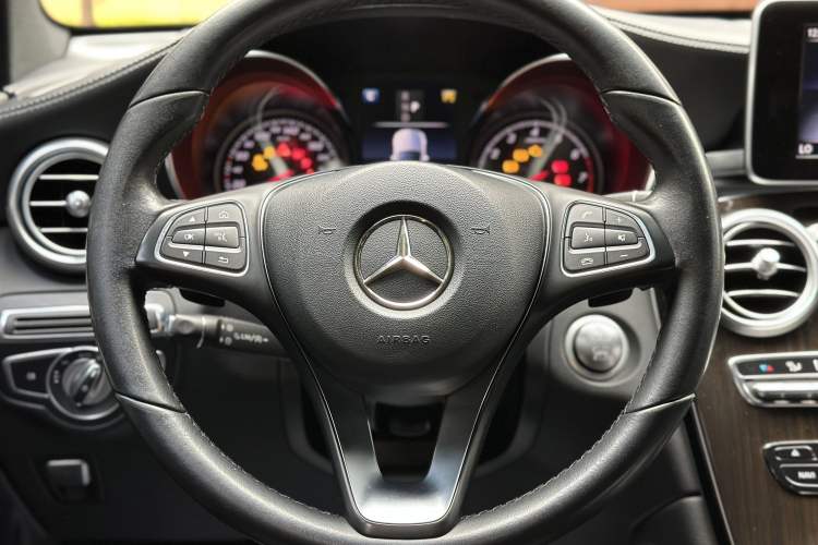 Used Mercedes-Benz GLC 2019 GLC 260 4MATIC Dynamic Edition