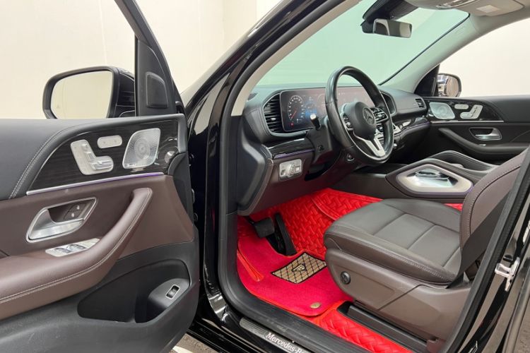 Used Mercedes-Benz GLS 2021 GLS 450 4MATIC Stylish Model Interior 12