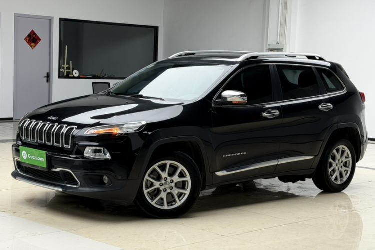 Used Jeep Cherokee 2017 2.0L Superior Edition