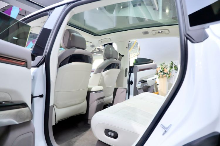 Used Zeekr 7X 2025 100kWh Long-Range All-Wheel Drive Intelligent Driving Version Interior 10