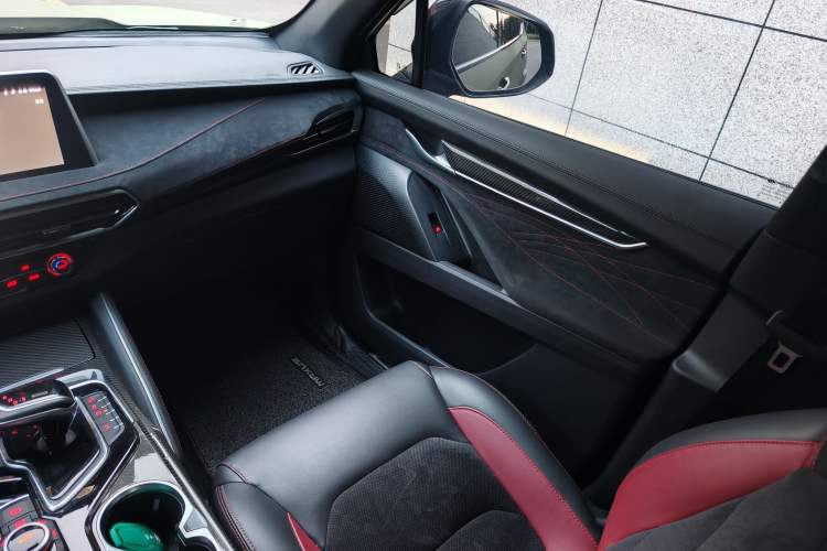 Used SAIC MAXUS D90 Pro 2022 2.0T Diesel 4x4 Amazon Edition 7-Seater
