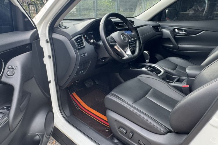 Used Nissan X-Trail 2022 Revised Version 2.0L Two-Wheel Drive Smart Connect & Comfort Edition
