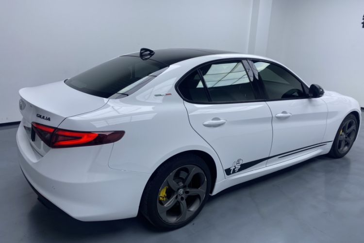 Used Alfa Romeo Giulia 2020 2.0T 280HP Midnight Phantom Limited Edition
