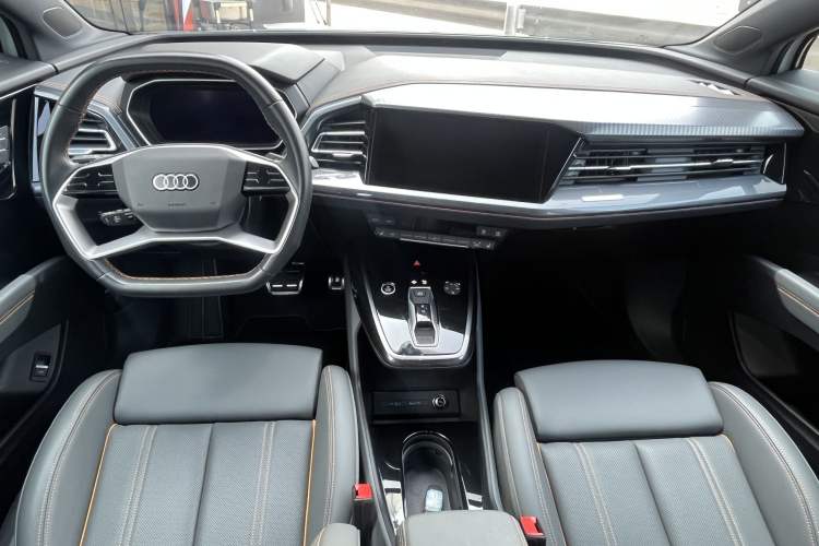Used Audi Q4 e-tron 2024 50 e-tron quattro Creation Edition Midnight Interior 3