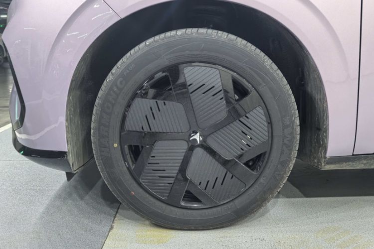 Used ARCFOX T1 2025 Model 425 PRO
