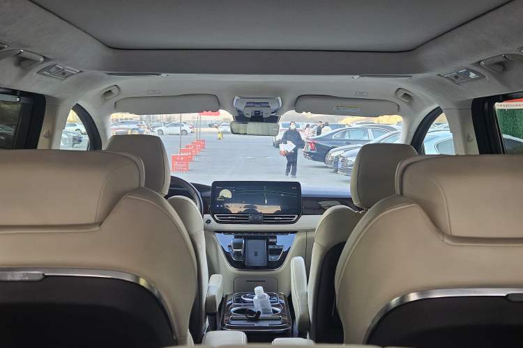 Used Hongqi HQ9 2023 2.0T Smart Connect Flagship Edition
