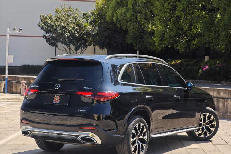 Used Mercedes-Benz GLC 2024 Facelifted GLC 260 L 4MATIC Luxury Version 5 Seats