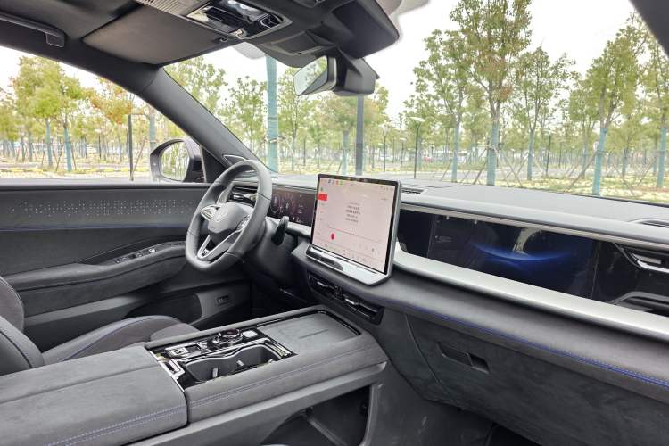 Used Volkswagen Teramont 2025 Tiguan Pro 450TSI Four-Wheel Drive Summit Edition
