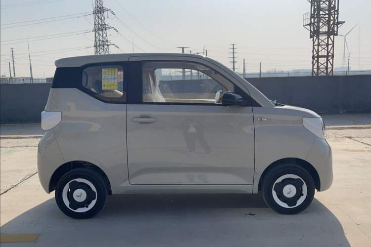 Used Wuling Hongguang MINIEV 2024 3rd Generation 215km Youth Edition