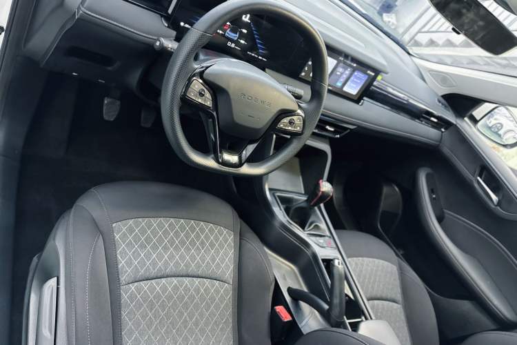 Used Roewe i5 2023 1.5L Manual Comfort Edition