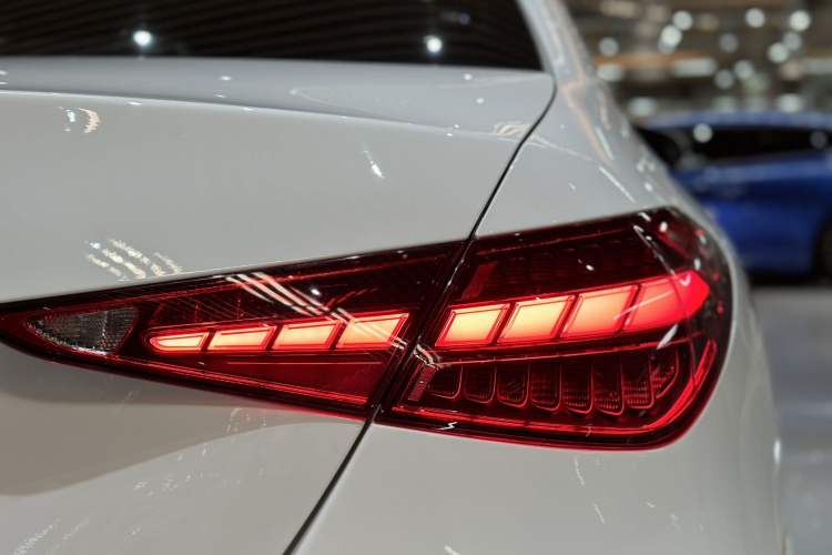 Used Mercedes-Benz C-Class 2023 Restyled C 260 L Sport Edition Exterior 7