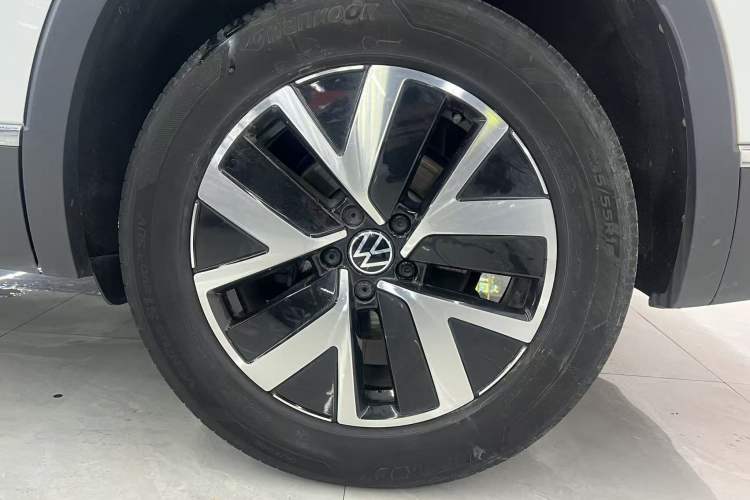 Used Volkswagen Tayron 2023 280TSI Two-Wheel-Drive Luxury Plus Advanced Version