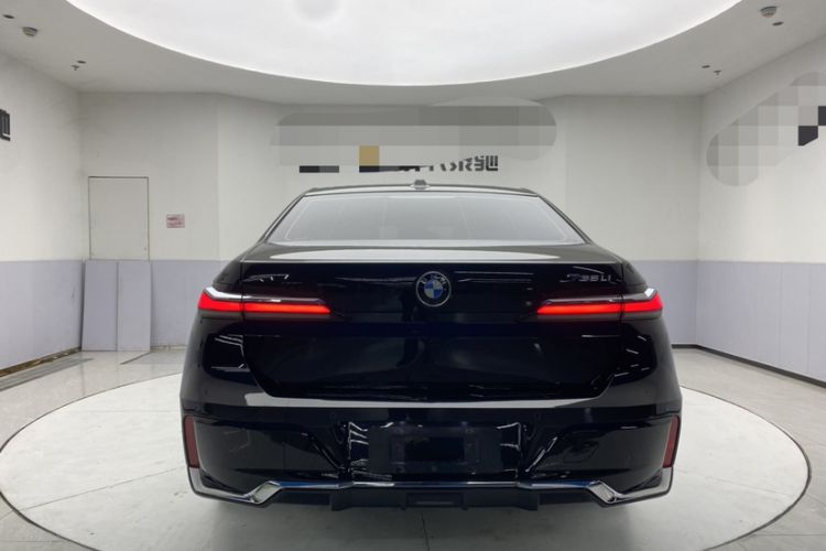 Used BMW 7 Series 2023 735Li M Sport Package Exterior 1