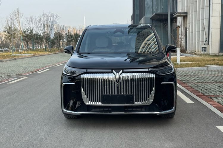 Used VOYAH Dream 2025 EV Four-Wheel Drive Prestige Kunpeng Edition