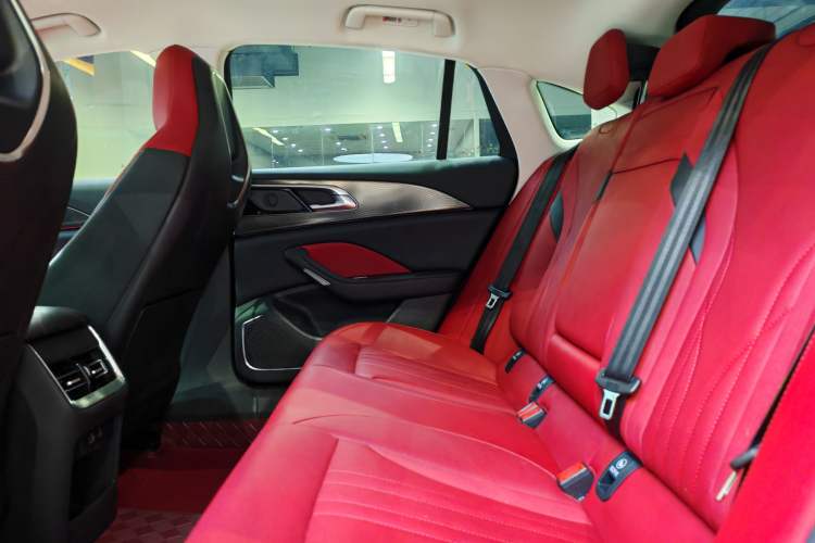 Used Hongqi H6 2024 2.0T ZhiMei Edition
