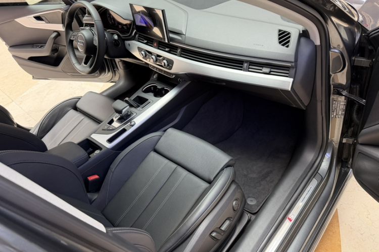 Used Audi A4L 2023 40 TFSI Fashion Dynamic Model Interior 11