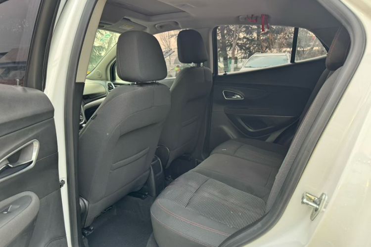 Used Buick Encore 2015 1.4T Automatic Two-Wheel Drive Urban Elite Version