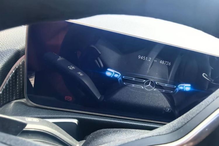 Used Mercedes-Benz GLB 2020 Updated GLB 200 Dynamic Edition Odometer Close Up