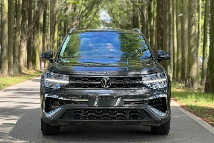 Used Volkswagen Tharu 2023 300TSI Two-Wheel-Drive Moonlight Edition