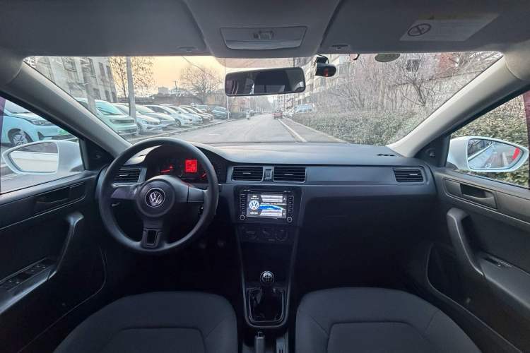 Used Volkswagen Santana 2015 1.4L Manual Fashion Edition