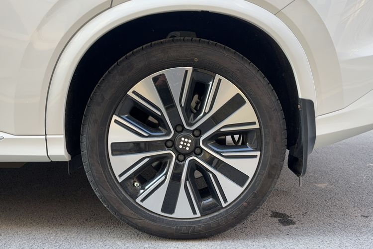 Used Landian E5 PLUS 2025 165 km Long-Range Version PLUS 7-Seater