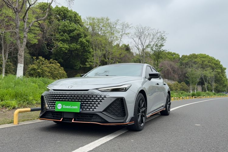 Used CHANGAN UNI-V 2022 2.0T Leading-Speed Edition