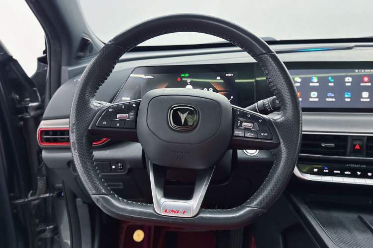 Used CHANGAN UNI-T 2020 1.5T Prestige Version Interior 3