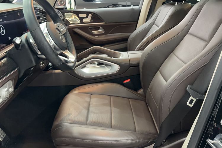 Used Mercedes-Benz GLS 2022 Second Facelift GLS 450 4MATIC Stylish Version Left Front Seat