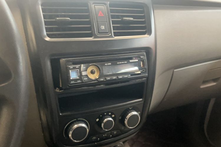 Used Wuling Rongguang V 2016 1.2L Practical Model Non-Power-Assisted