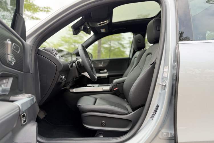 Used Mercedes-Benz GLB 2024 Refresh GLB 220 Fashion Edition Interior 2