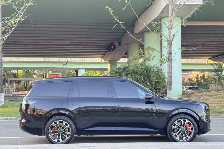 Used Lynk & Co 900 2025 1.5T Ultra
