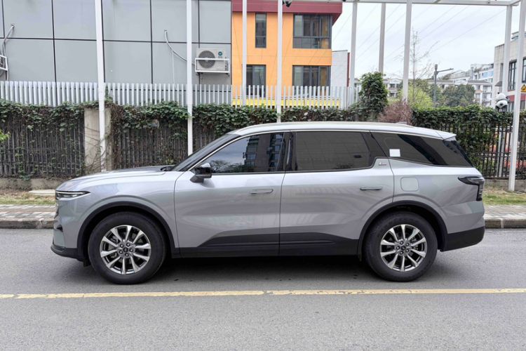 Used Ford Edge 2023 Ford Explorer L 2.0T EcoBoost Two-Wheel Drive 7-Seater Luxury Model
