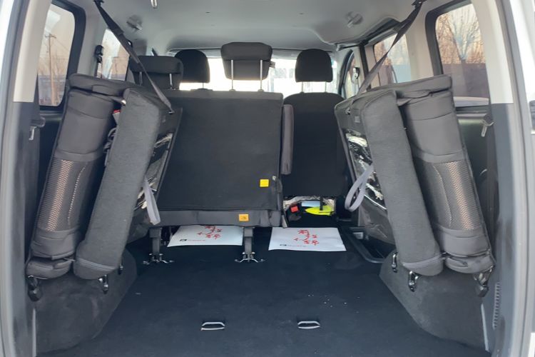 Used JAC Refine M3 2022 1.5T 7-Seater Standard Edition