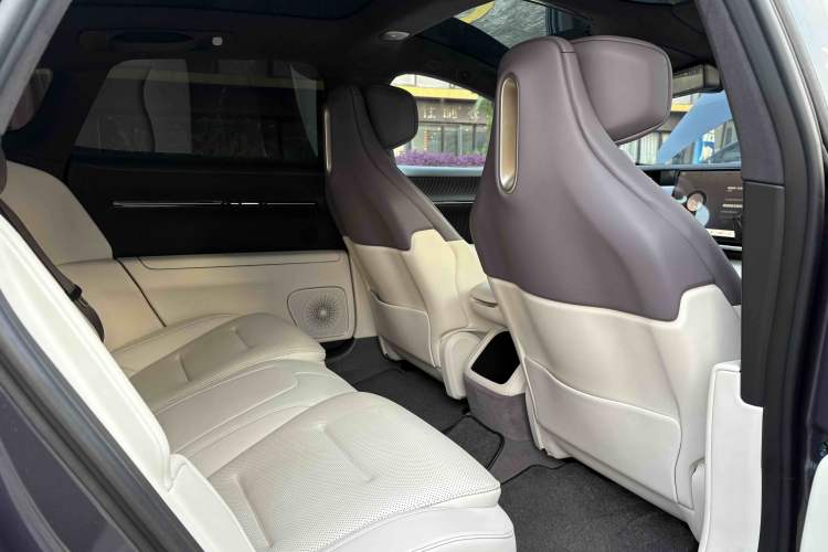 Used Avatr 12 2023 650 Three-Laser Four-Wheel Drive Performance Edition
