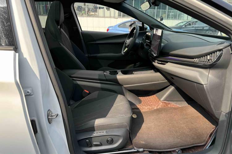 Used Volkswagen ID.UNYX 2024 Pro Long-Range Version