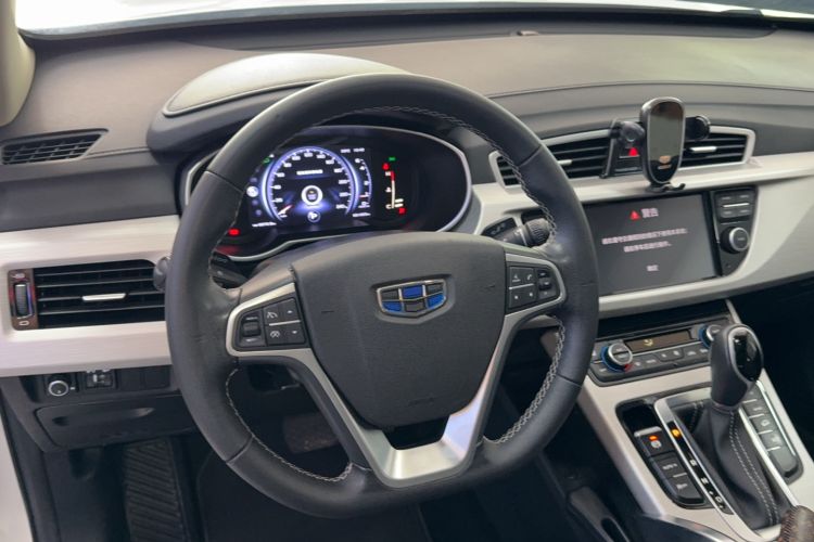 Used Geely Auto Emgrand X7 Sport 2018 1.8TD Automatic Two-Wheel Drive Smart Connect 4G Internet Edition Interior 4