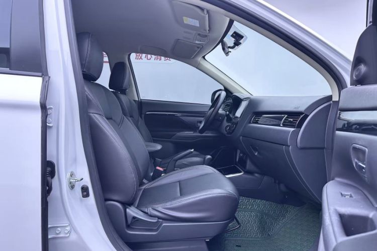 Used Mitsubishi Outlander 2021 2.0L Two-Wheel Drive Comfort Edition 5 Seats