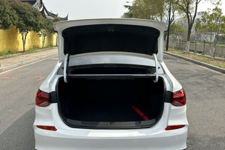 Used Chevrolet Monza 2021 320 Automatic Enjoyment Sunroof Edition
