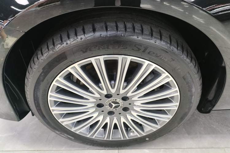 Used Mercedes-Benz E-Class 2023 Updated E 300 L Fashion Edition
