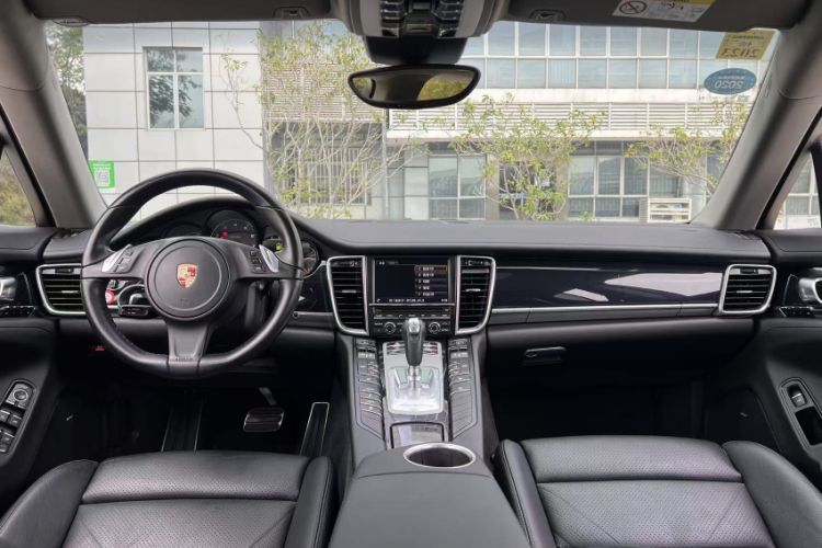 Used Porsche Panamera 2014 Panamera 4 3.0T Interior 11