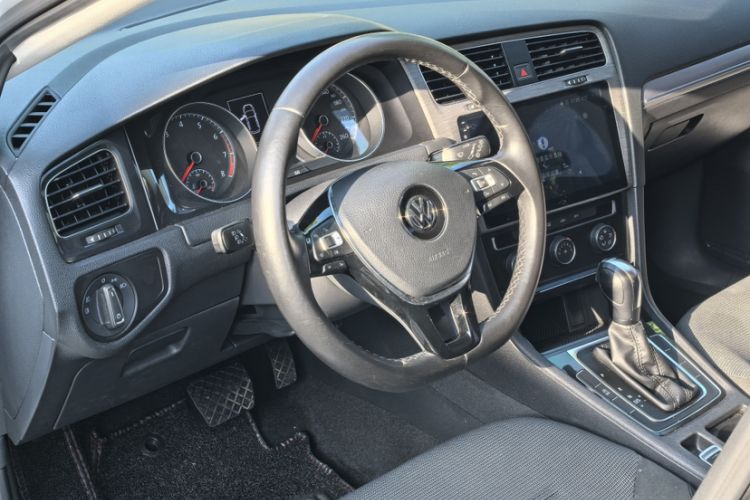 Used Volkswagen Golf 2018 180TSI Automatic Comfort Model