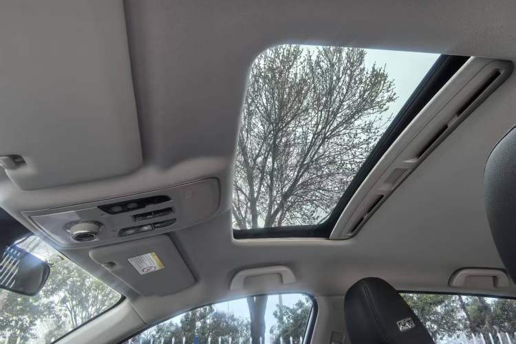 Used Haval H2 2016 Red-Label 1.5T Manual Two-Wheel Drive Luxury Model